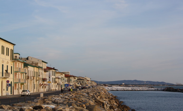 Mercato sul lungomare di Marina di Pisa. Le modifiche al traffico