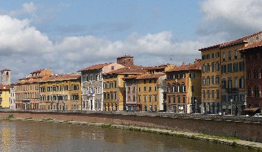 Pisa, Ferrari storiche: sfilata sotto la Torre e sui lungarni