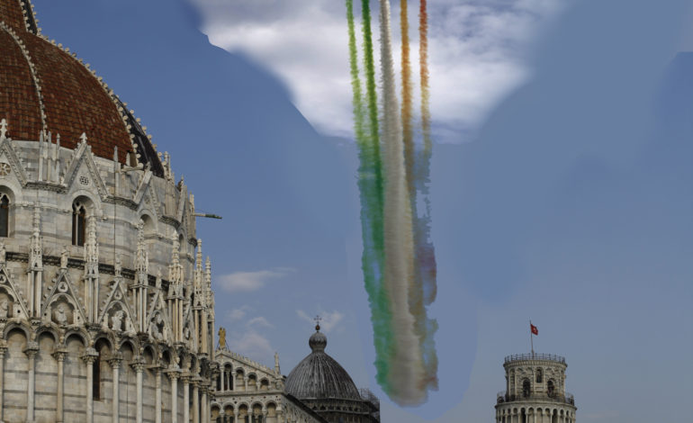 Le Frecce Tricolori volano su PISA