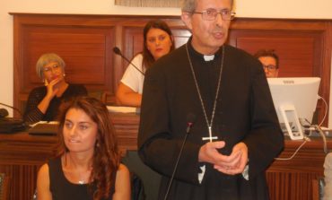Cascina, l'Arcivescovo di Pisa in visita al Consiglio comunale