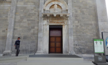 Cattedrale, domenica si chiude la Porta Santa