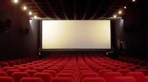 LE DOMENICHE POMERIGGIO A CALCINAIA SI PASSANO AL CINEMA!