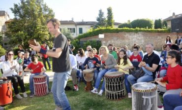 CALCINAIA RULLO DI TAMBURI, INIZIA IL LABORATORIO DI PERCUSSIONI!