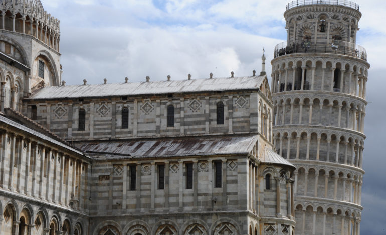 “No bancarelle al Duomo”, raccolte 2500 firme