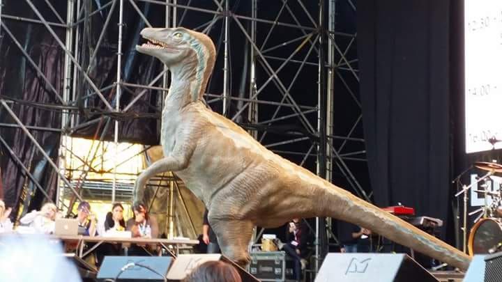 Arriva a Fornacette il velociraptor Blue