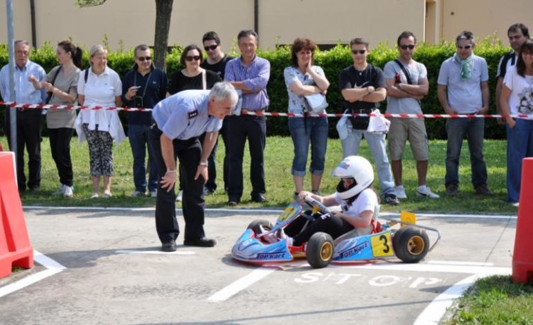 CALCINAIA, PICCOLI AUTOMOBILISTI IN PISTA PER IMPARARE IL CODICE DELLA STRADA