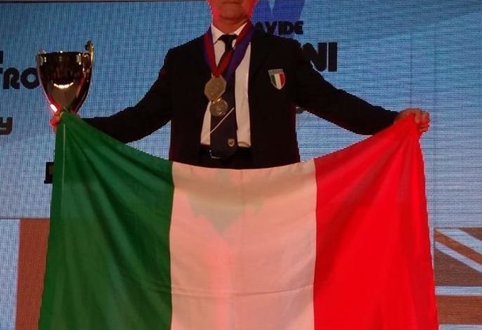 Cascina, Davide Bellini  di nuovo Campione del mondo nel tiro dinamico con fucile a pompa