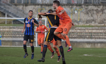 Pisa umiliato esce sconfitto dal derby in casa della Carrarese (4-1)