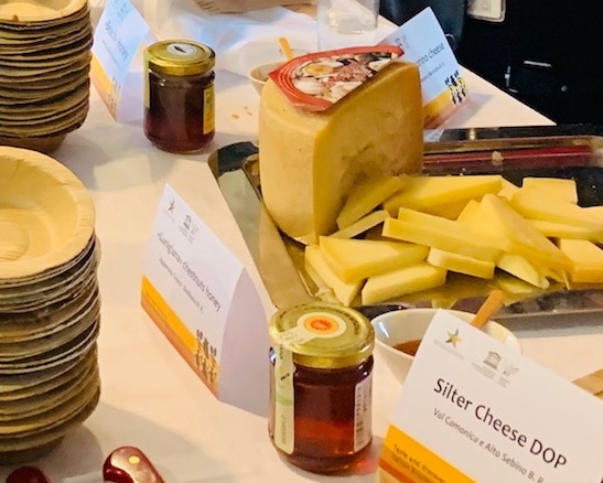 Il miele di spiaggia e i pinoli di San Rossore protagonisti al convegno Unesco a Parigi
