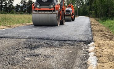 Ciclopista del Trammino, proseguono i lavori per la stesura dell’asfalto