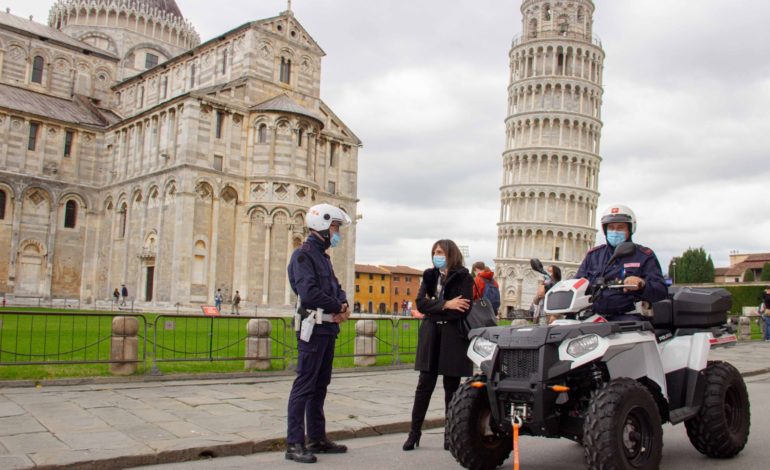 Polizia Municipale, quad in piazza dei Miracoli