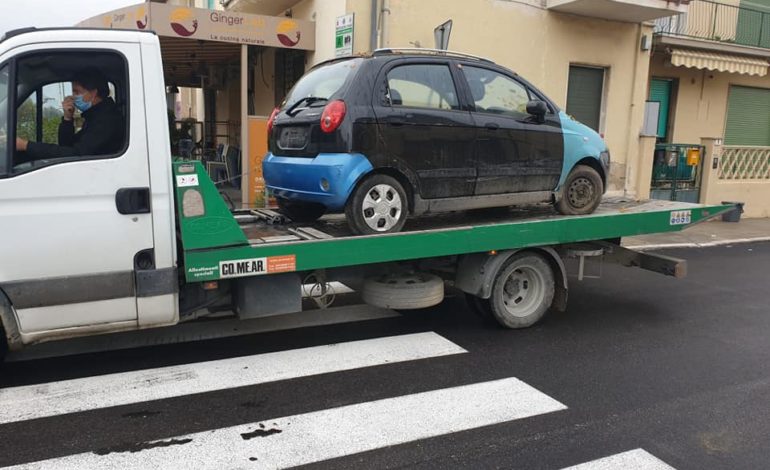 Polizia Municipale, rimossi 320 veicoli in situazione di degrado
