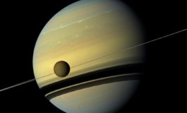 Evoluzione dell'obliquità di Giove e Saturno causata dalla rapida migrazione dei loro satelliti