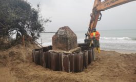 Salvato il cippo sulla spiaggia del Gombo