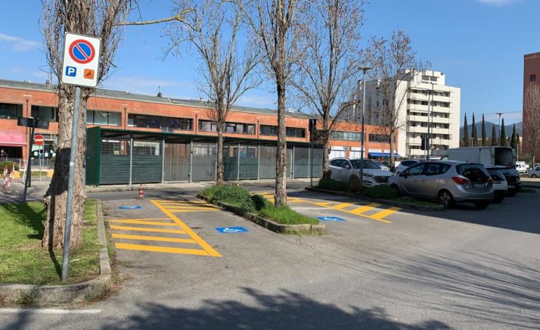 Coronavirus, Pisa: stalli gratuiti e riservati a ultraottantenni per le vaccinazioni