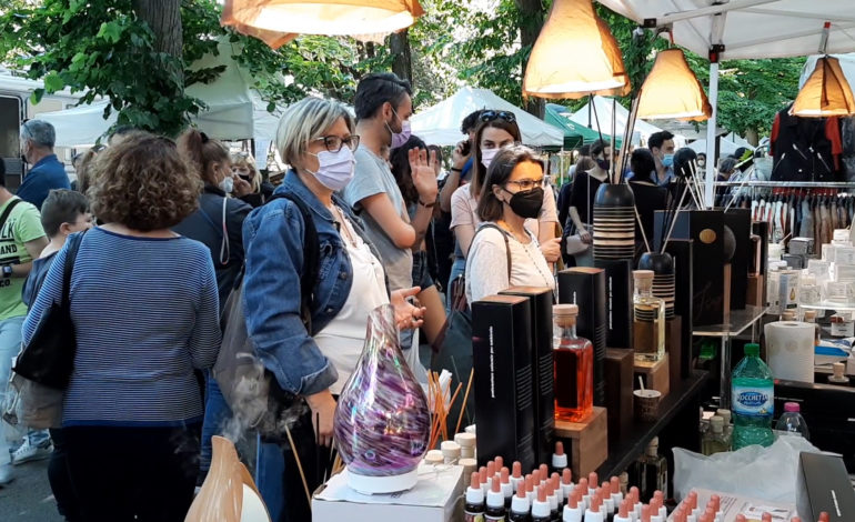 Sant’Ubaldo, successo di pubblico per la mostra mercato del Fiore, Artigianato ed Enogastronomia nel rispetto delle norme anti Covid