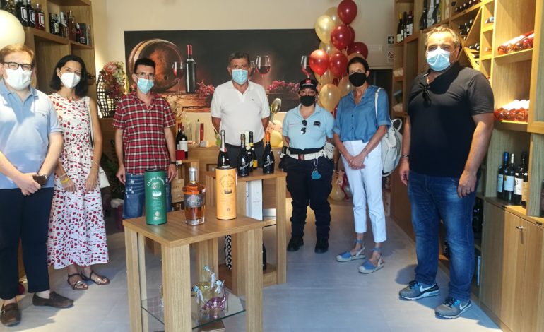 Nuova attività a San Romano. Inaugura l’enoteca “Sorsi di…vini”