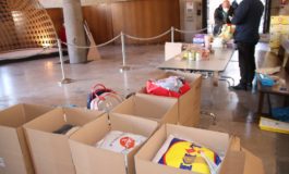 ﻿Guerra in Ucraina, tanti pisani nell’atrio del Comune per donare materie di prima necessità