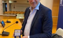Medaglia del Presidente della Repubblica al professore Fabris dell’Università di Pisa