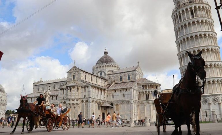 ﻿Divieto di circolazione alle carrozze trainate da cavalli nelle ore più calde