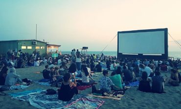 Ecco l'estate 2022 al Bagno degli Americani: cinema, musica dal vivo, concerti all'alba e fuochi d'artificio