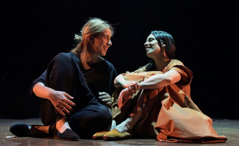 Alla Città del Teatro Ginevra Di Marco e Gaia Nanni in DONNE GUERRIERE