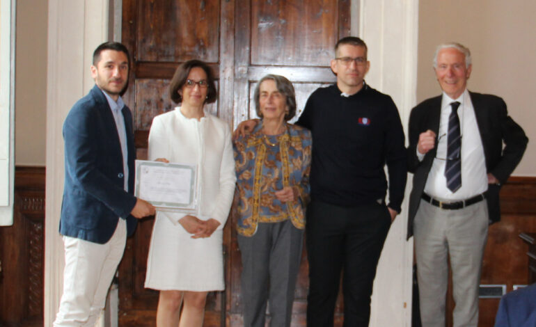 ﻿Assegnista di ricerca dell’Università di Pisa riceve il Premio UNASA 2023 per uno studio sull’uso dei droni in olivicoltura
