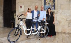 Pisamo dona “bici degli abbracci” all’associazione Talenti Autistici