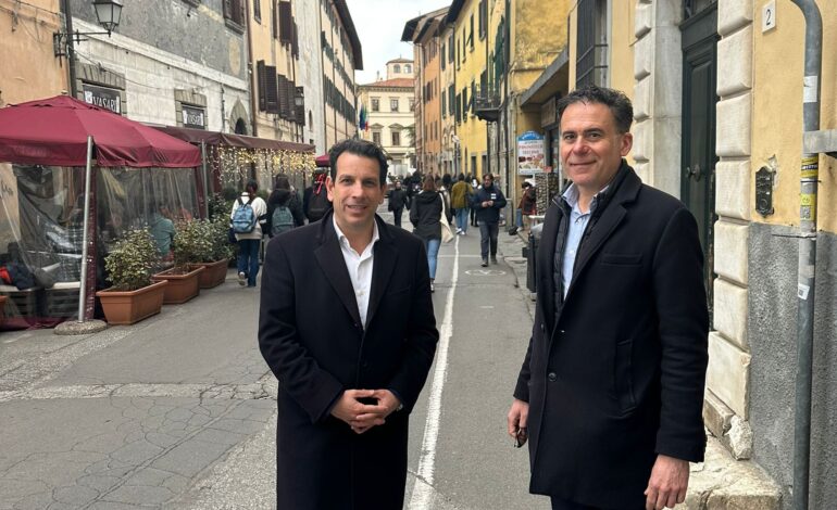 ﻿Lastricati nuovi in centro storico tra piazza Cavalieri e via Santa Maria