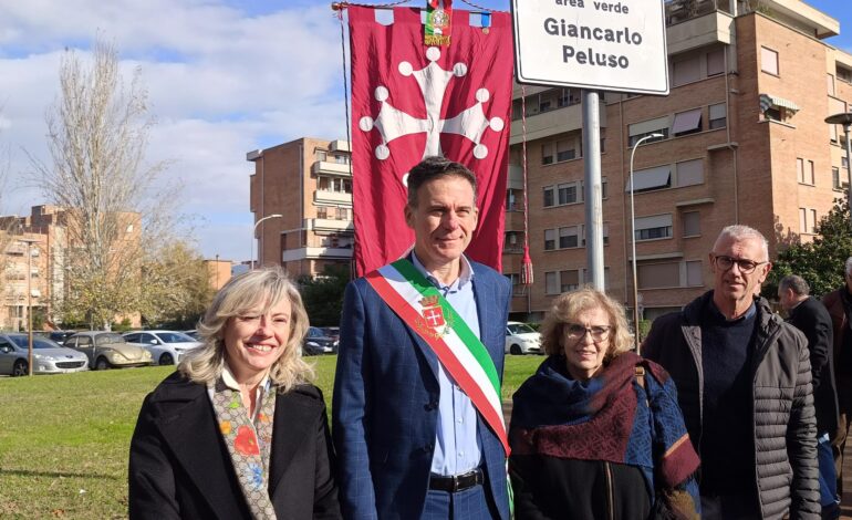 Cisanello, intitolazione area a verde a Giancarlo Peluso. Attore ed autore della compagnia teatrale “La Brigata dei dottori”﻿