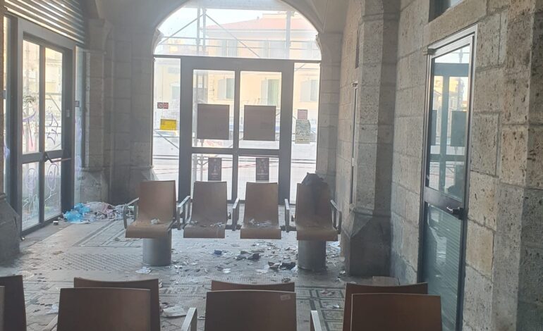 Intervento della Polizia Municipale nella ex stazione Cpt: locali bonificati e messi in sicurezza