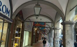 Tradizioni storiche, banner e adesivi calpestabili in Borgo