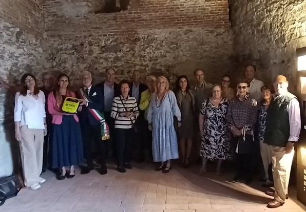 Comune di Pisa e associazioni donano un defibrillatore per le Mura di Pisa﻿